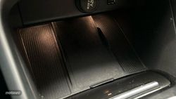 Volvo XC40 Recharge Plus, T4 plug-in hybrid, Eléctrico/Gasolina, Bright - Miniatura 49