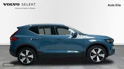 Volvo XC40 Recharge Plus, T4 plug-in hybrid, Eléctrico/Gasolina, Bright - Miniatura 5