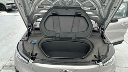 Volvo XC40 Recharge Core, Single Motor Extended Range, Eléctrico - Miniatura 40