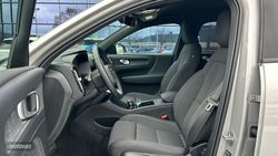 Volvo XC40 Recharge Core, Single Motor Extended Range, Eléctrico - Miniatura 9