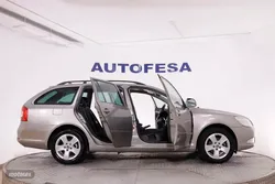Skoda Octavia 1.6 TDI COMBI 105CV 5P # NAVY, PARKTRONIC - Miniatura 8