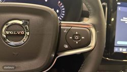 Volvo XC40 Plus, B4 Mild hybrid, Gasolina, Dark - Miniatura 19