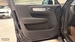 Volvo XC40 Plus, B4 Mild hybrid, Gasolina, Dark - Miniatura 24