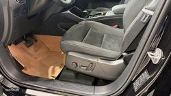 Volvo XC40 Plus, B4 Mild hybrid, Gasolina, Dark - Miniatura 25