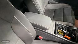 Volvo XC40 Plus, B4 Mild hybrid, Gasolina, Dark - Miniatura 45