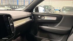 Volvo XC40 Plus, B4 Mild hybrid, Gasolina, Dark - Miniatura 50