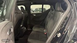 Volvo XC40 Plus, B4 Mild hybrid, Gasolina, Dark - Miniatura 6