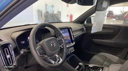 Volvo XC40 XC40 BEV RECHARGE CORE EXTENDED RANGE 82KWH 252 5P - Miniatura 5
