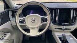 Volvo XC 60 2.0 T6 RECHARGE PLUS DARK AUTO 4WD 5P - Miniatura 11