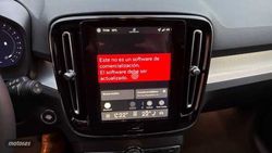 Volvo XC40 2.0 B3 MHEV PLUS DARK DCT 5P - Miniatura 12