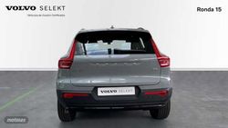 Volvo XC40 2.0 B3 MHEV PLUS DARK DCT 5P - Miniatura 4
