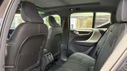 Volvo XC40 2.0 B3 MHEV ULTRA DARK DCT 5P - Miniatura 7