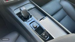 Volvo XC 60 2.0 T6 RECHARGE PLUS DARK AUTO 4WD 350 5P - Miniatura 11