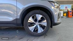 Volvo XC40 2.0 B3 MHEV CORE DCT 5P - Miniatura 12