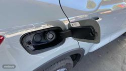 Volvo XC40 2.0 B3 MHEV CORE DCT 5P - Miniatura 16