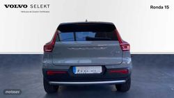 Volvo XC40 2.0 B3 MHEV CORE DCT 5P - Miniatura 4