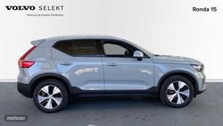 Volvo XC40 2.0 B3 MHEV CORE DCT 5P - Miniatura 5