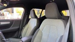Volvo XC40 2.0 B3 MHEV CORE DCT 5P - Miniatura 8