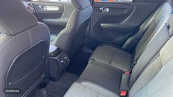 Volvo XC40 2.0 B3 MHEV CORE DCT 5P - Miniatura 9