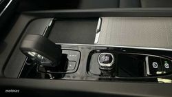 Volvo XC 60 XC60 Recharge Plus, T6 AWD Híbrido enchufable, Eléctrico/Gasolina, Bright - Miniatura 17