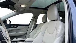 Volvo XC 60 XC60 Recharge Plus, T6 AWD Híbrido enchufable, Eléctrico/Gasolina, Dark - Miniatura 10
