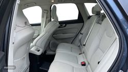 Volvo XC 60 XC60 Recharge Plus, T6 AWD Híbrido enchufable, Eléctrico/Gasolina, Dark - Miniatura 11