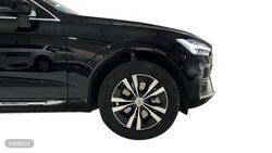 Volvo XC 60 XC60 Recharge Core, T6 AWD Híbrido enchufable, Eléctrico/Gasolina, Bright - Miniatura 17