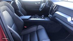 Volvo XC 60 2.0 B4 D R-DESIGN AUTO 197 5P - Miniatura 8