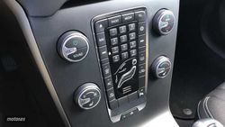 Volvo V 40 2.0 T3 MOMENTUM 152 5P - Miniatura 22