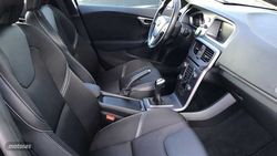 Volvo V 40 2.0 T3 MOMENTUM 152 5P - Miniatura 8