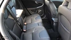 Volvo V 40 2.0 T3 MOMENTUM 152 5P - Miniatura 9