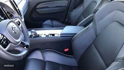 Volvo XC 60 2.0 B4 D R-DESIGN AUTO 197 5P - Miniatura 17