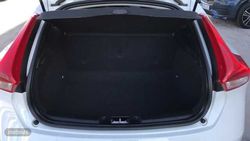 Volvo V 40 2.0 D2 MOMENTUM AUTO 120 5P - Miniatura 10