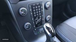 Volvo V 40 2.0 D2 MOMENTUM AUTO 120 5P - Miniatura 12