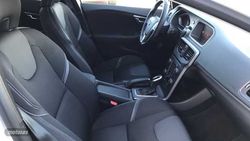 Volvo V 40 2.0 D2 MOMENTUM AUTO 120 5P - Miniatura 8