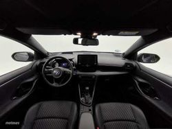 Toyota Yaris Yaris 120H 1.5 Style - Miniatura 12