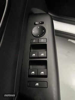 Hyundai Kona 1.6 GDI Maxx DT - Miniatura 28