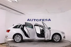 Skoda Superb COMBI 1.4 TSI PHEV IV AUTO STYLE 218CV 5P # IVA DEDUCIBLE,PARKTORNIC,NAVY - Miniatura 10