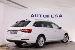 Skoda Superb COMBI 1.4 TSI PHEV IV AUTO STYLE 218CV 5P # IVA DEDUCIBLE,PARKTORNIC,NAVY - Miniatura 5