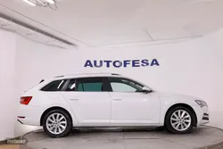 Skoda Superb COMBI 1.4 TSI PHEV IV AUTO STYLE 218CV 5P # IVA DEDUCIBLE,PARKTORNIC,NAVY - Miniatura 8