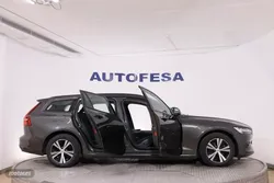 Volvo V 60 2.0 D3 AUTO MOMENTUM 150CV 5P # NAVY,PARKTRONIC,FAROS LED, - Miniatura 6