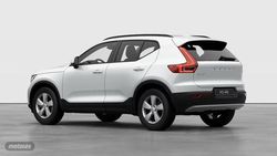 Volvo XC40 Essential, B3 Mild hybrid, Gasolina - Miniatura 3