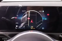 Mercedes Clase A A 200 AMG LINE 163CV 5P # IVA DEDUCIBLE,NAVY,CAMARA TRASERA,PARKTRONIC - Miniatura 16