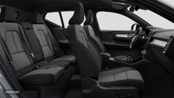 Volvo XC40 Black Edition Plus, B3 Mild hybrid, Gasolina - Miniatura 11