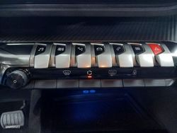 Peugeot 5008 1.5 BlueHDi 130ch S&amp;S Active 5 plazas - Miniatura 11