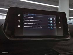 Peugeot 2008 Puretech 100 S&S 6 Vel. MAN Active Pack - Miniatura 76