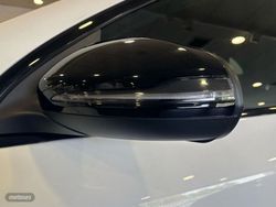 Mercedes EQA 300 4MATIC - Miniatura 16