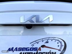 Kia Niro 1.6 GDi HEV 141CV Concept - Miniatura 24