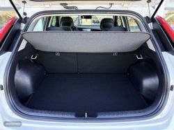 Kia Niro 1.6 GDi HEV 141CV Concept - Miniatura 26
