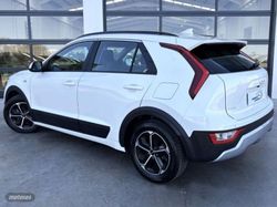 Kia Niro 1.6 GDi HEV 141CV Concept - Miniatura 3